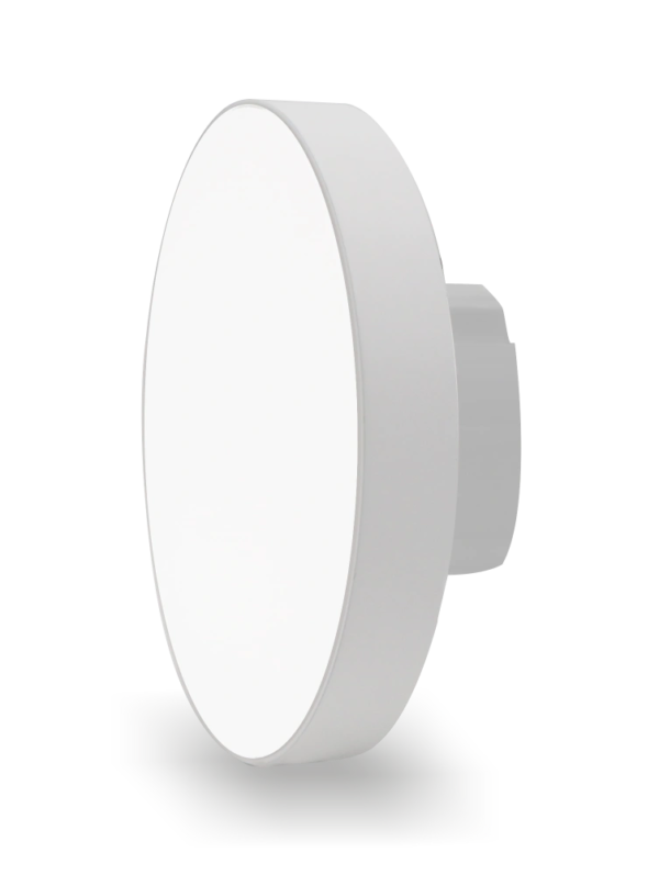 Edgeless surface mounted photo